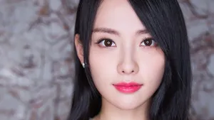 美女张嘉倪桌面壁纸_11