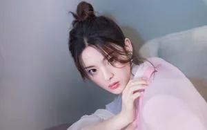 杨超越粉色图片壁纸_3