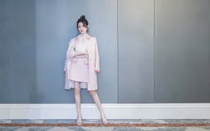 杨超越粉色图片壁纸_6