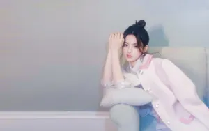 杨超越粉色图片壁纸_9