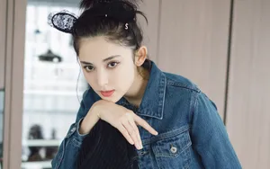 古力娜扎居家写真图片壁纸_6