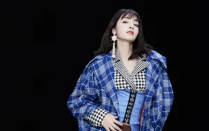 麦迪娜个性写真图片_3