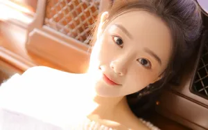 萌妹露肩美女图片_4