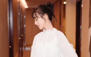 袁冰妍白纱裙写真图片壁纸_2