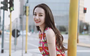 性感迪丽热巴街拍图片壁纸_4