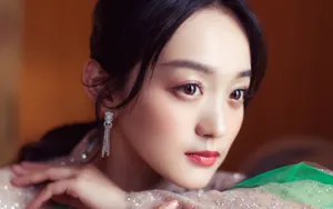 美女何泓姗清新图片_5