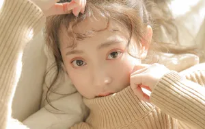 清纯娇嫩美女图片壁纸