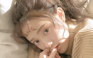 清纯娇嫩美女图片壁纸_7