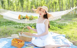 美女野外野餐图片壁纸