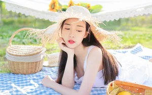 美女野外野餐图片壁纸_7