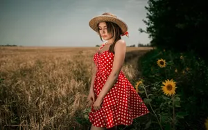 性感欧美美女户外写真图片_3