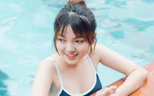夏日泳装美女图片壁纸_5