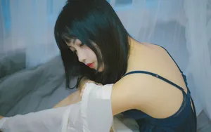 长发美女性感私房图片壁纸_3