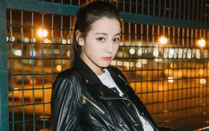 迷人大美女迪丽热巴图片壁纸