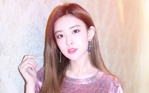 美女孟子义图片