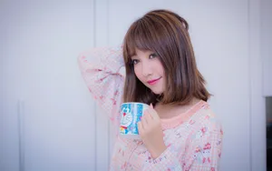 清纯水嫩美女图片壁纸_6