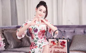 妩媚女人迪丽热巴图片第1张