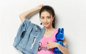 包文婧图片