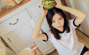 好看的氧气美女图片壁纸_9