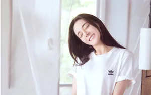 迪丽热巴居家写真图片壁纸_3