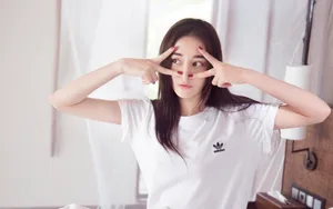 迪丽热巴居家写真图片壁纸_4