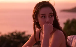 迪丽热巴居家写真图片壁纸_7
