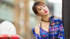 妩媚金晨街拍图片