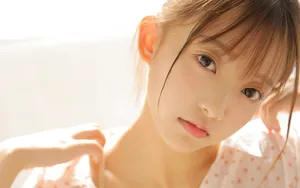大眼平胸女孩图片_3