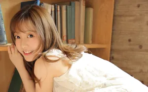 大眼平胸女孩图片_5