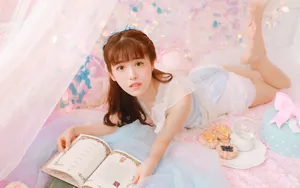 粉嫩蕾丝睡衣美女图片_6