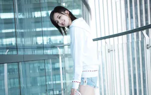 甜美可爱古力娜扎街拍图片_4