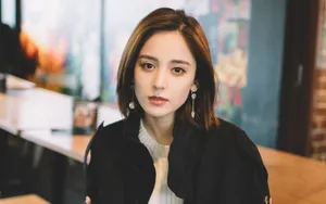 古力娜扎街拍图片壁纸_3