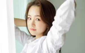 性感白衬衫美女图片_5