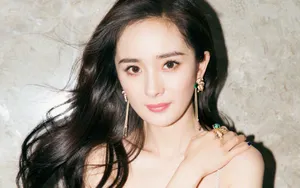 杨幂性感肉色裙图片_9
