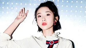 美女明星唐艺昕壁纸_2