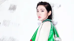 美女明星唐艺昕壁纸_5