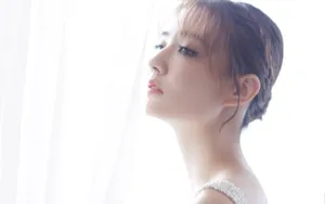 美女明星徐璐性感露肩装图片_7