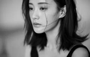 李一桐性感黑白写真图片_6