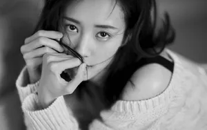 李一桐性感黑白写真图片_8