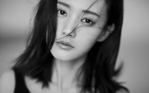李一桐性感黑白写真图片_9
