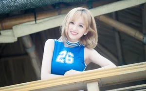 性感美女吴宣仪图片壁纸_3