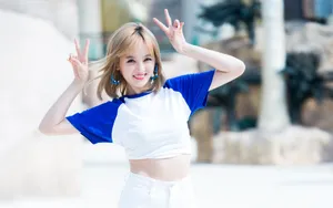 性感美女吴宣仪图片壁纸_5
