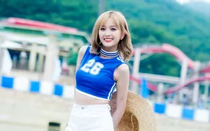 性感美女吴宣仪图片壁纸_6