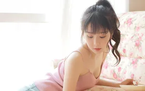 吊带美女清凉诱人图片_3