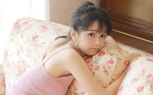 吊带美女清凉诱人图片_6