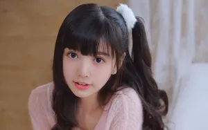 粉嫩清纯美女图片壁纸_4