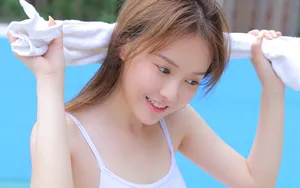 甜美性感泳衣美女图片_5