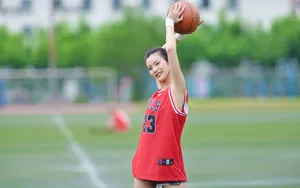 性感美女篮球运行图片_3