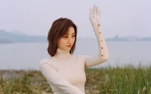 景甜野外肉色性感丰满紧身衣图片_3