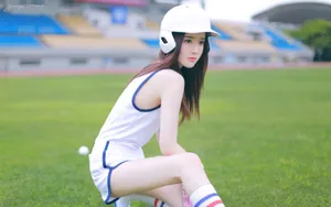 运动装清凉甜美美女图片_4